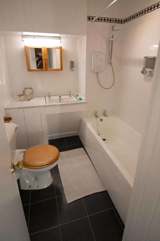 Appartement Bright & Airy Two Bed Set In Granite à Aberdeen Extérieur photo
